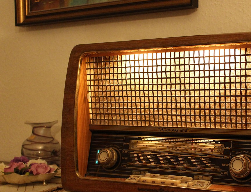 retro boombox 80s